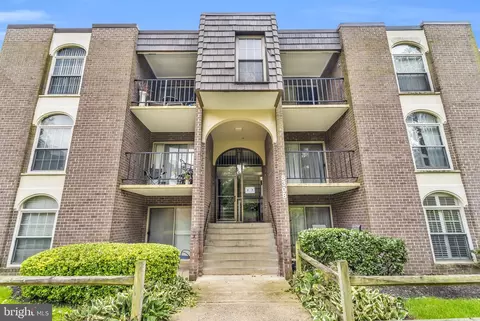 8308 Tobin Rd #22, Annandale, VA 22003