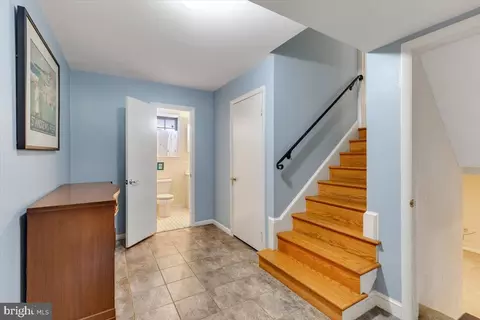 Entry Way - 6175 Hardy Dr, Mclean, VA 22101 photo 4 of 4