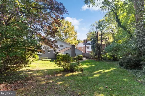 Exterior - 6175 Hardy Dr, Mclean, VA 22101 photo 5 of 12