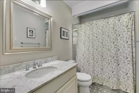 Bath - 6175 Hardy Dr, Mclean, VA 22101 photo 2 of 3