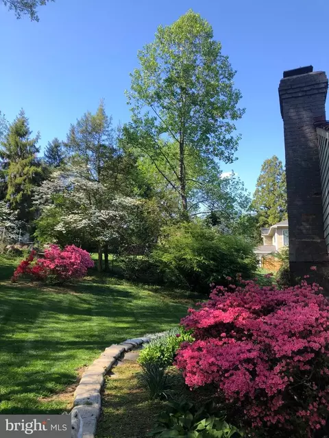 Exterior - 6175 Hardy Dr, Mclean, VA 22101 photo 11 of 12