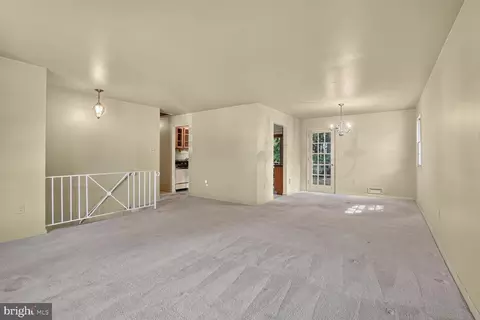 Living - 6105 Fernleigh Blvd, Springfield, VA 22152 photo 4 of 4