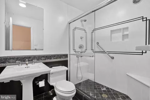 Bath - 6105 Fernleigh Blvd, Springfield, VA 22152 photo 1 of 2