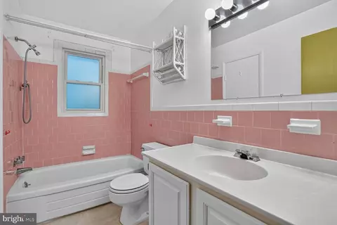 Bath - 6105 Fernleigh Blvd, Springfield, VA 22152 photo 2 of 2