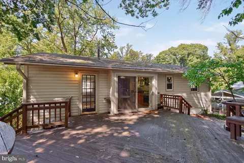 Exterior - 6105 Fernleigh Blvd, Springfield, VA 22152 photo 2 of 2