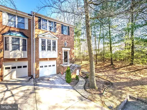 2117 Patty Ln, Vienna, VA 22182