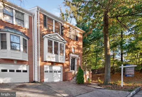 2117 Patty Ln, Vienna, VA 22182
