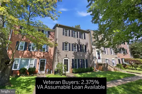 5872 Kara Pl, Burke, VA 22015