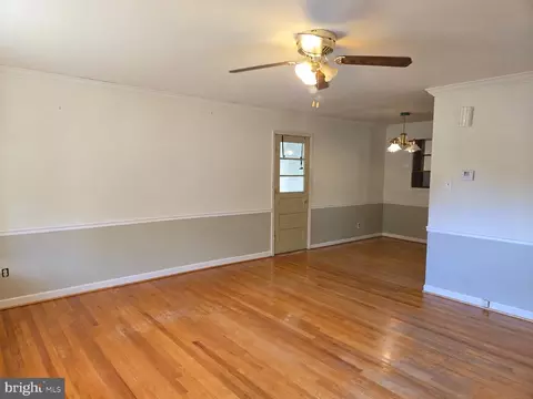 Living - 6820 Mayo Ct, Springfield, VA 22150 photo 1 of 4