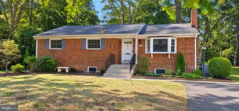 5903 Hanover Ave, Springfield, VA 22150