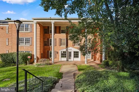 7640 Provincial Dr #314, Mclean, VA 22102