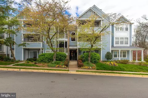 7707 Lafayette Forest Dr #61, Annandale, VA 22003