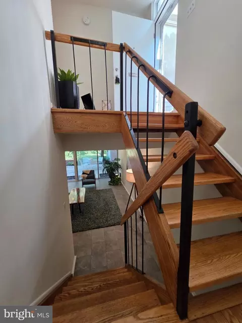 Entry Way - 11545 Maple Ridge Rd, Reston, VA 20190 photo 1 of 1