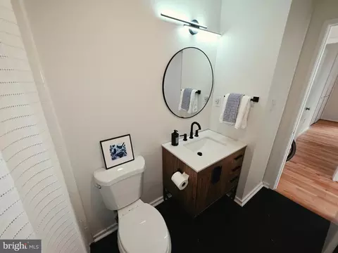 Bath - 11545 Maple Ridge Rd, Reston, VA 20190 photo 2 of 3