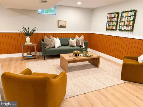 Living - 2283 Dosinia Ct, Reston, VA 20191 photo 5 of 6