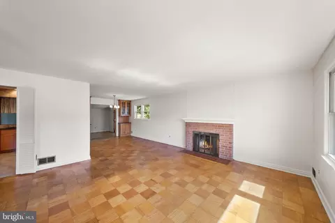 Living - 8108 Adair Ln, Springfield, VA 22151 photo 3 of 7