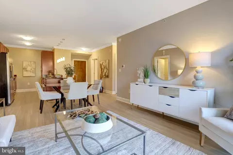 6301 Edsall Rd #122, Alexandria, VA 22312