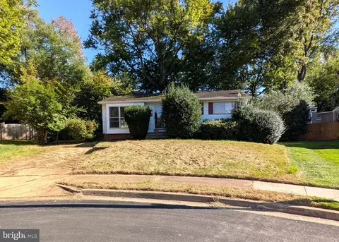 1412 Patrick Cir SW, Vienna, VA 22180