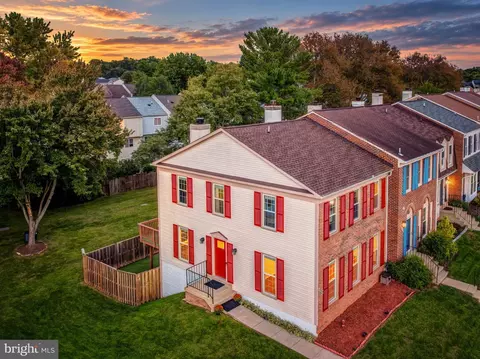 13224 Grand Junction Dr, Fairfax, VA 22033