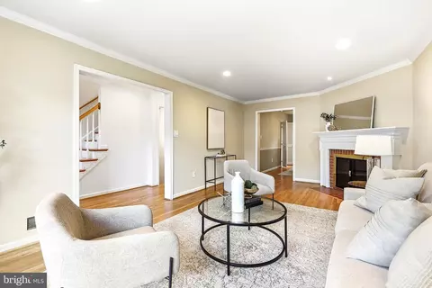 Living - 1107 Wimbledon Dr, Mclean, VA 22101 photo 1 of 2