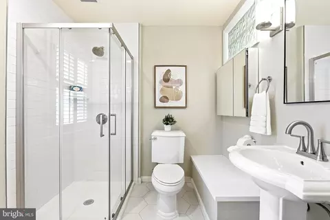 Bath - 1107 Wimbledon Dr, Mclean, VA 22101 photo 1 of 5