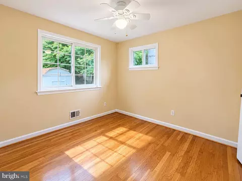 Bedroom - 5232 Perth Ct, Springfield, VA 22151 photo 3 of 5