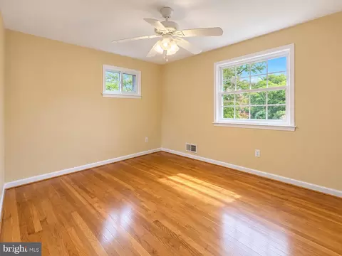 Bedroom - 5232 Perth Ct, Springfield, VA 22151 photo 4 of 5