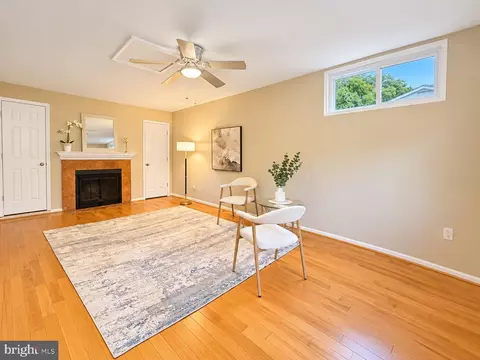 Living - 5232 Perth Ct, Springfield, VA 22151 photo 7 of 8