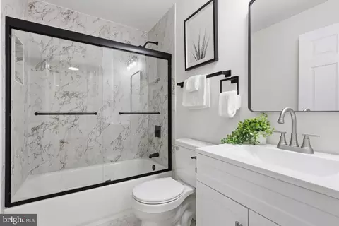 Bath - 11586 Red Leaf Ct, Reston, VA 20191 photo 2 of 4