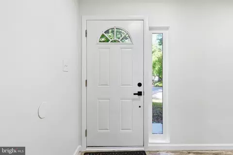 Entry Way - 11586 Red Leaf Ct, Reston, VA 20191 photo 1 of 3