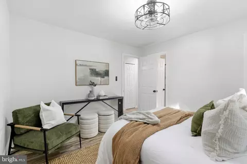 Bedroom - 11586 Red Leaf Ct, Reston, VA 20191 photo 2 of 4