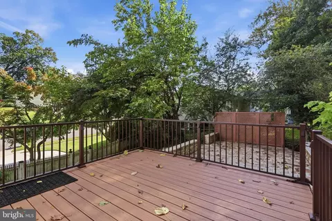 Exterior - 7840 Brompton St, Springfield, VA 22152 photo 5 of 7