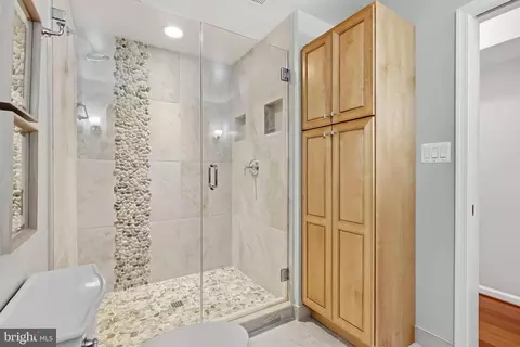 Bath - 7840 Brompton St, Springfield, VA 22152 photo 3 of 4