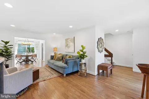 Entry Way - 2053 Golf Course Dr, Reston, VA 20191 photo 1 of 1