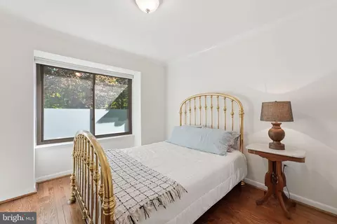 Bedroom - 2053 Golf Course Dr, Reston, VA 20191 photo 3 of 4