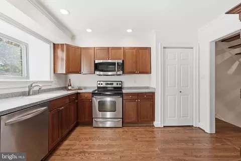 Kitchen - 2053 Golf Course Dr, Reston, VA 20191 photo 2 of 2