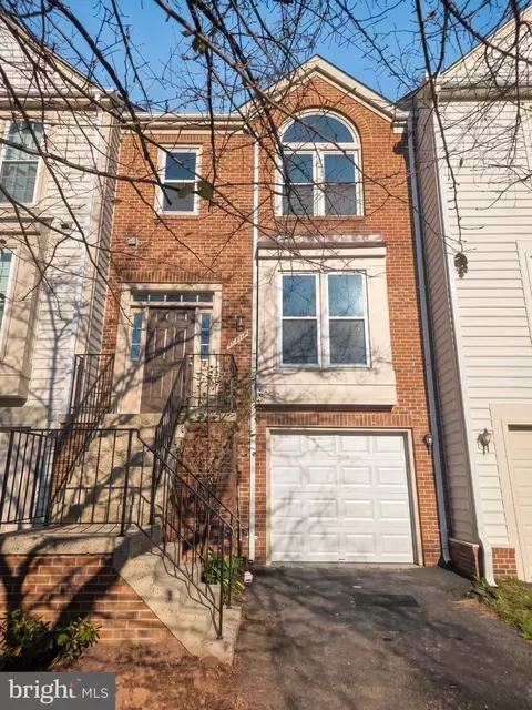 14029 Red River Dr, Centreville, VA 20121