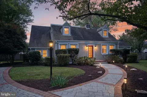 3709 Colonial Ave, Alexandria, VA 22309