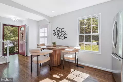 Entry Way - 6401 Old Scotts Ct, Springfield, VA 22152 photo 1 of 7