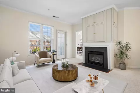 815 Branch Dr #304, Herndon, VA 20170