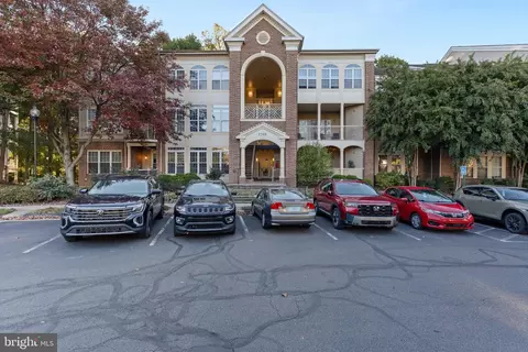 7708 Haynes Point Way #D, Alexandria, VA 22315