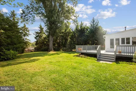 Exterior - 1433 Layman St, Mclean, VA 22101 photo 6 of 9