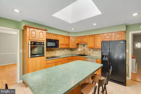 Kitchen - 1433 Layman St, Mclean, VA 22101 photo 1 of 2