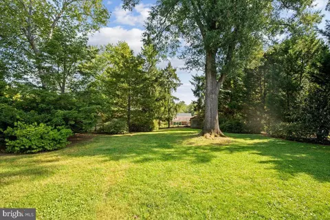 Exterior - 1433 Layman St, Mclean, VA 22101 photo 7 of 9