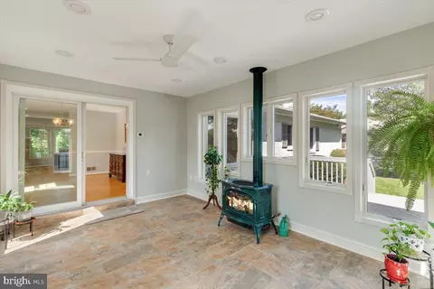 Entry Way - 1433 Layman St, Mclean, VA 22101 photo 1 of 1