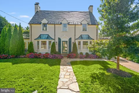 2109 Foresthill Rd, Alexandria, VA 22307