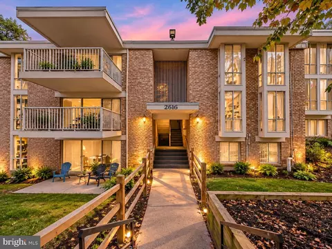 2616 Fort Farnsworth Rd #245, Alexandria, VA 22303