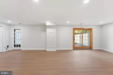 Living - 8531 Forrester Blvd, Springfield, VA 22152 photo 4 of 4