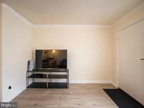 Living - 1795 Westwind Way #51, Mclean, VA 22102 photo 3 of 3