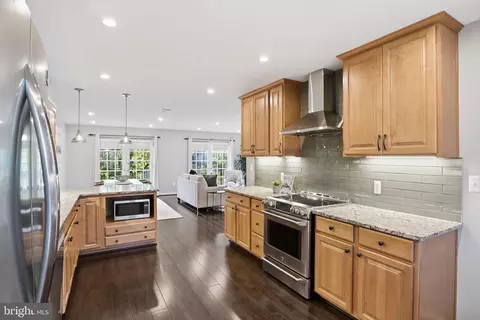 Kitchen - 2156 Golf Course Dr, Reston, VA 20191 photo 4 of 4
